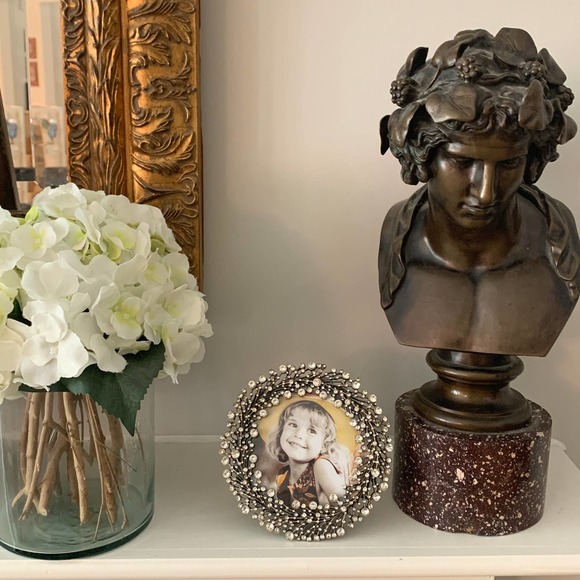 Brass Round Picture Frame, Austrian Crystals, Tabletop, Holds 4 x 4 Photo - Picture 3 of 5